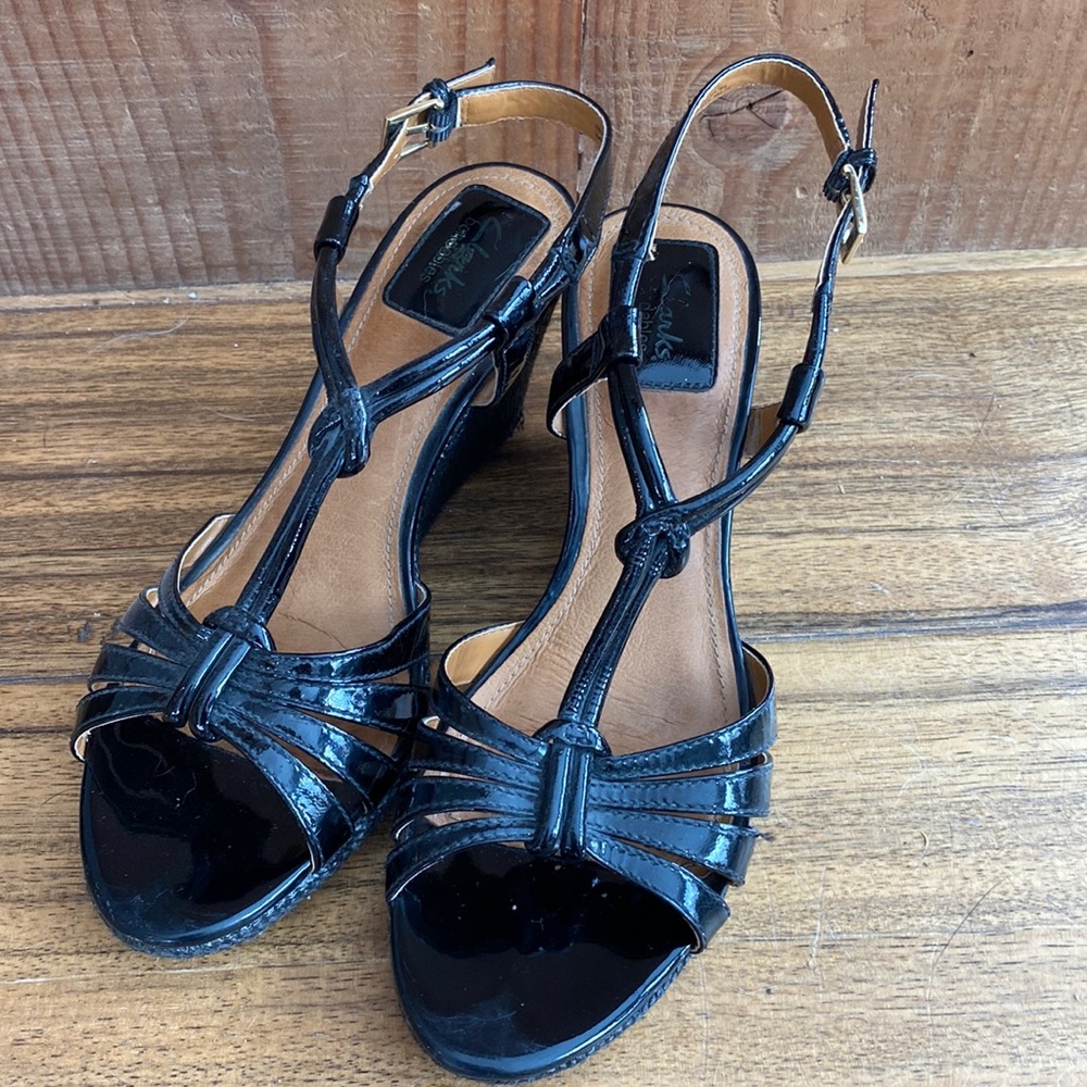 Clarks Bendables, black patent leather in size 8 1/2.